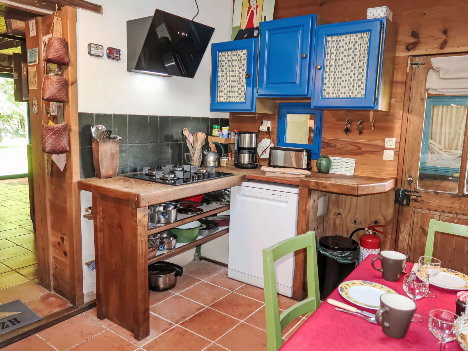 Le Petit Poirier-Inside