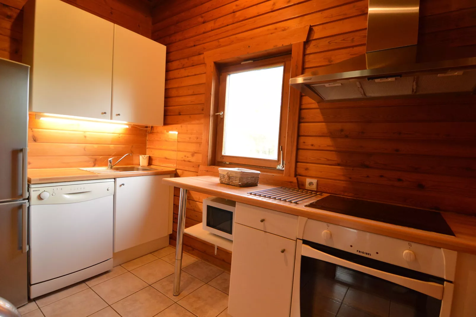 Apollinaire-Kitchen