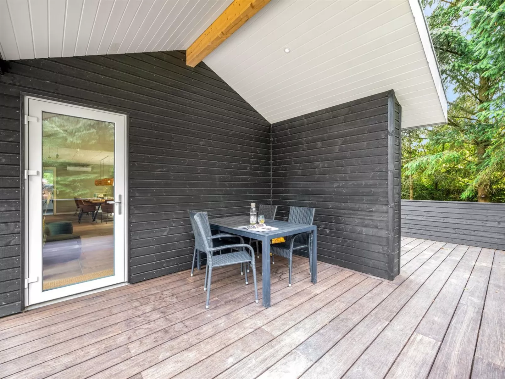 "Baggi" - 900m from the sea-Outside