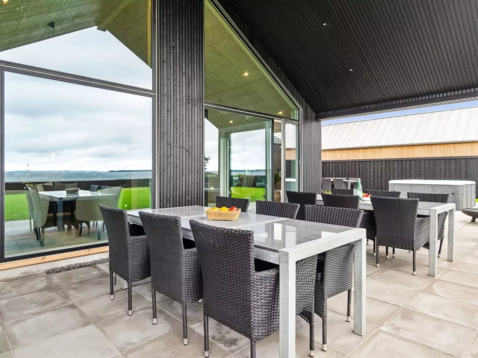 "Straale" - 50m from the sea-Drinnen