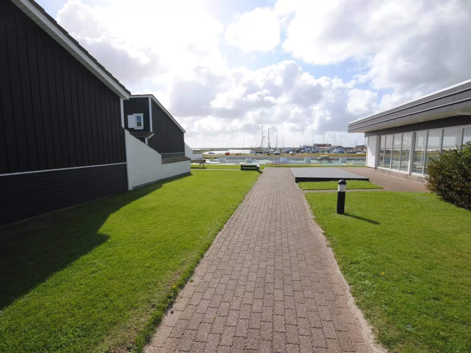 "Milly" - 150m to the inlet-Inside