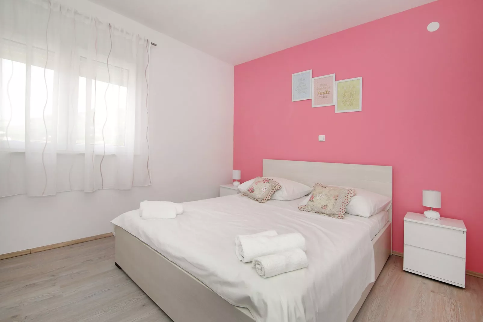Comfy lux apartment-Bedroom