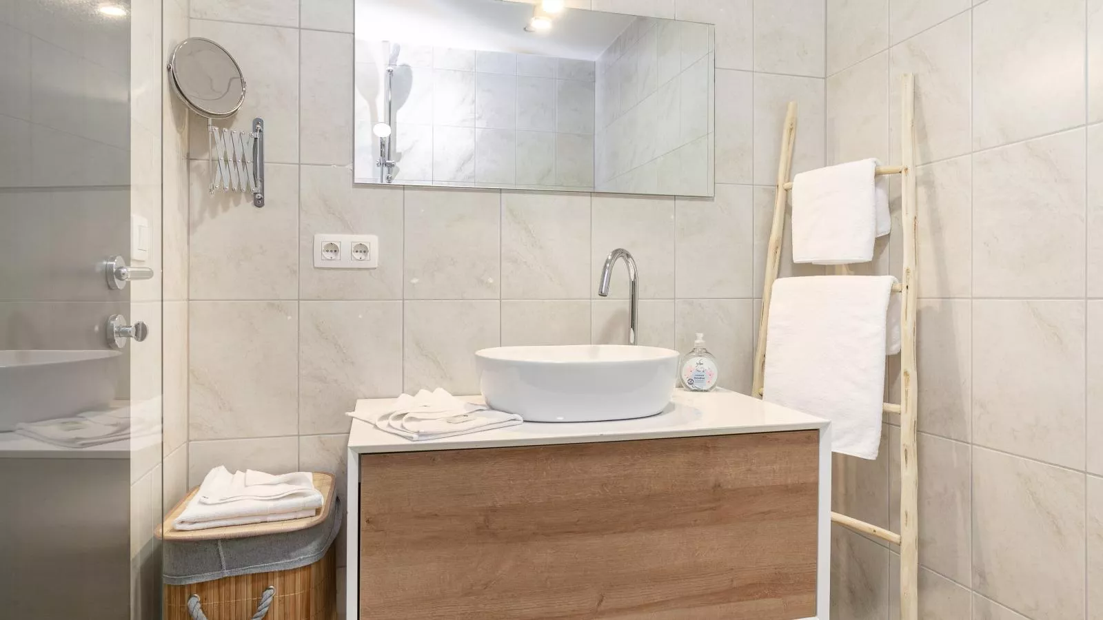 Gletschertraum-Bathroom