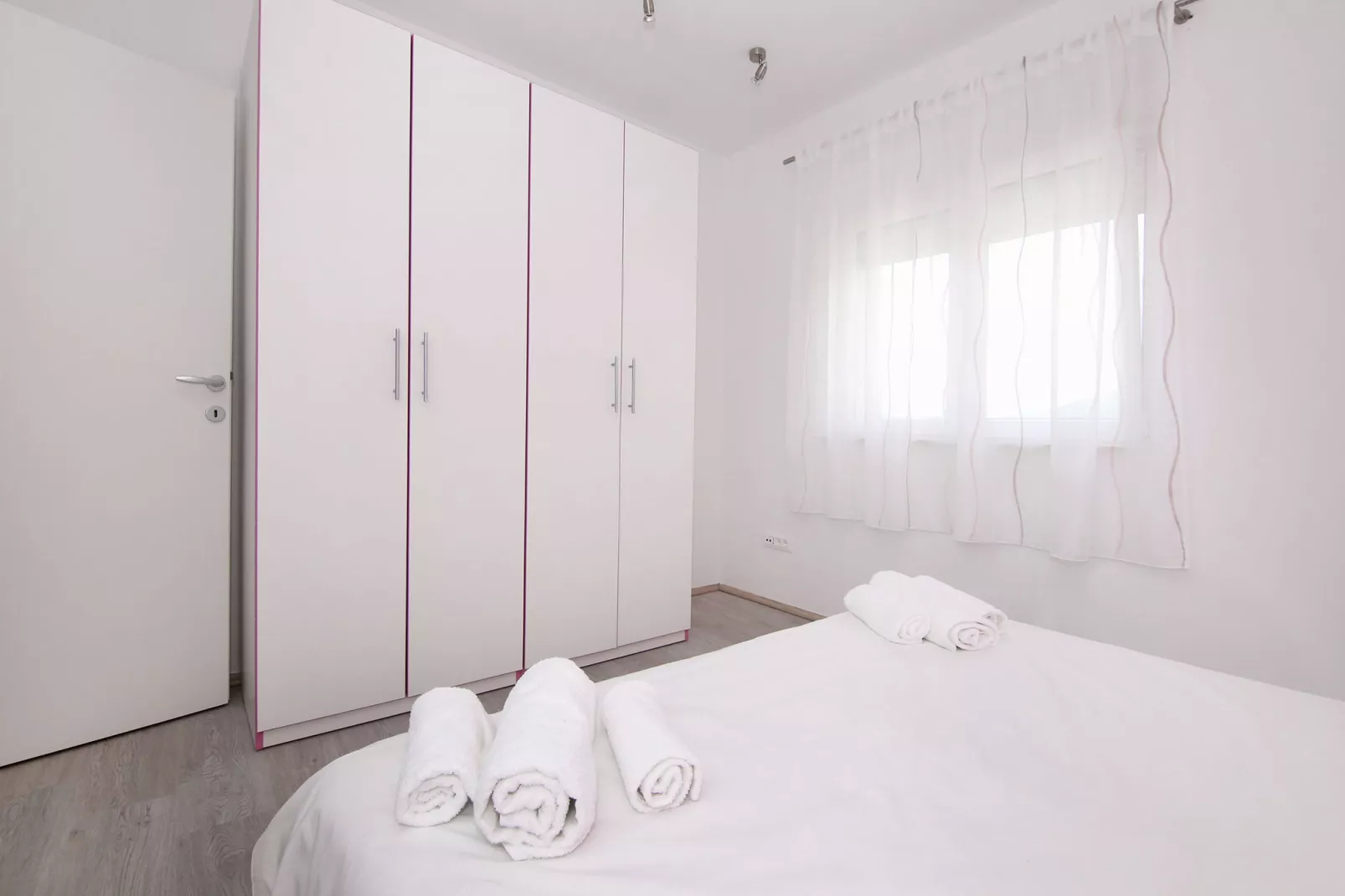 Comfy lux apartment-Bedroom