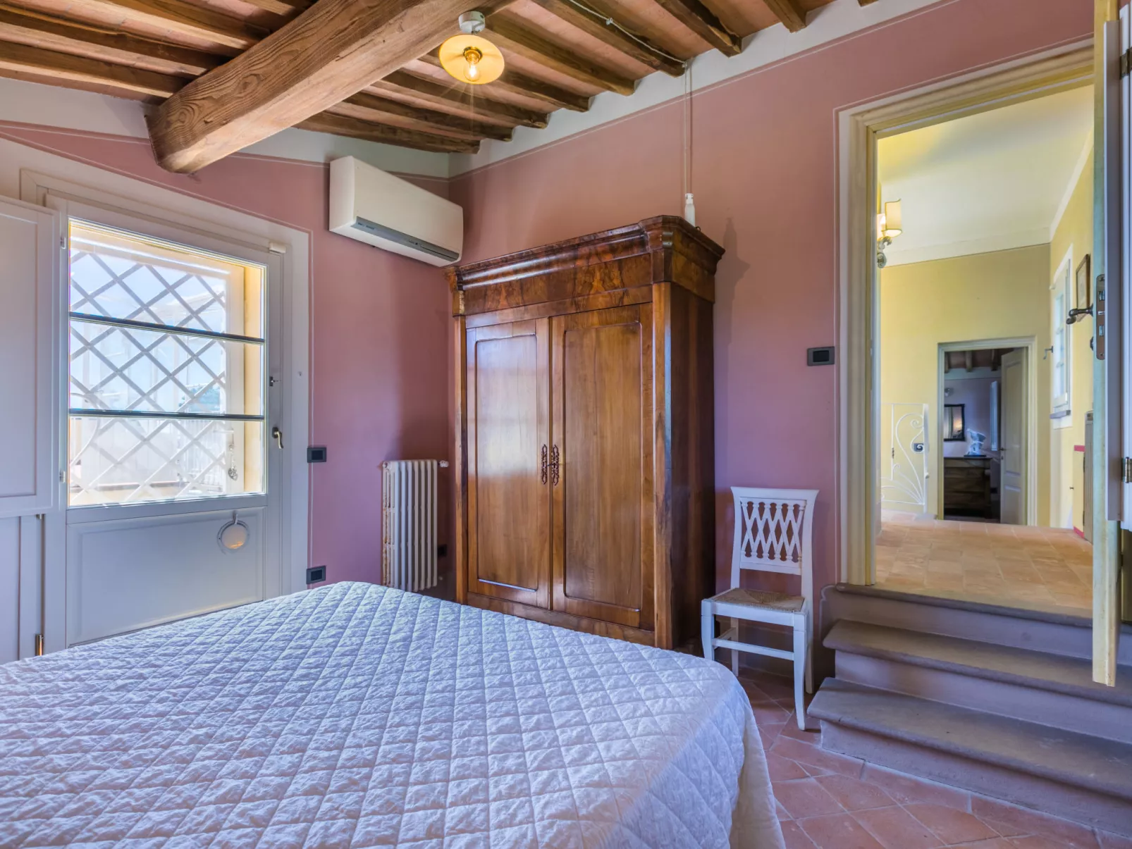 Poggio al Pruno-Inside
