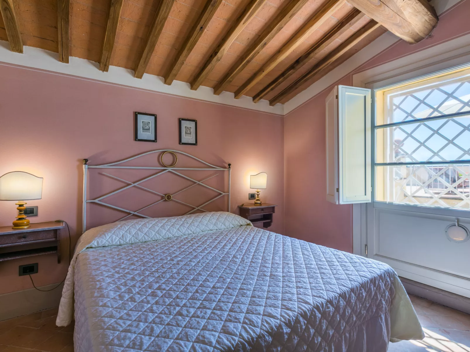 Poggio al Pruno-Inside