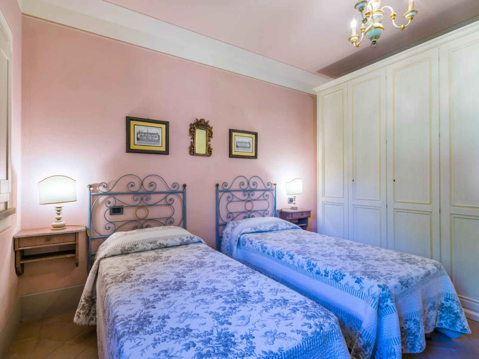 Poggio al Pruno-Inside
