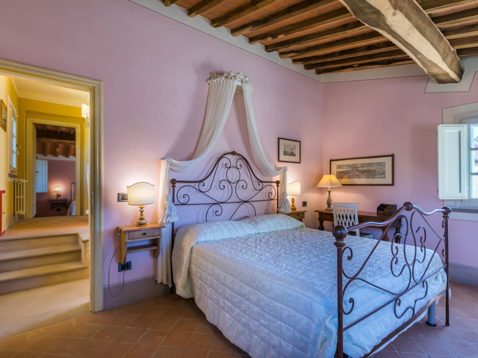 Poggio al Pruno-Inside