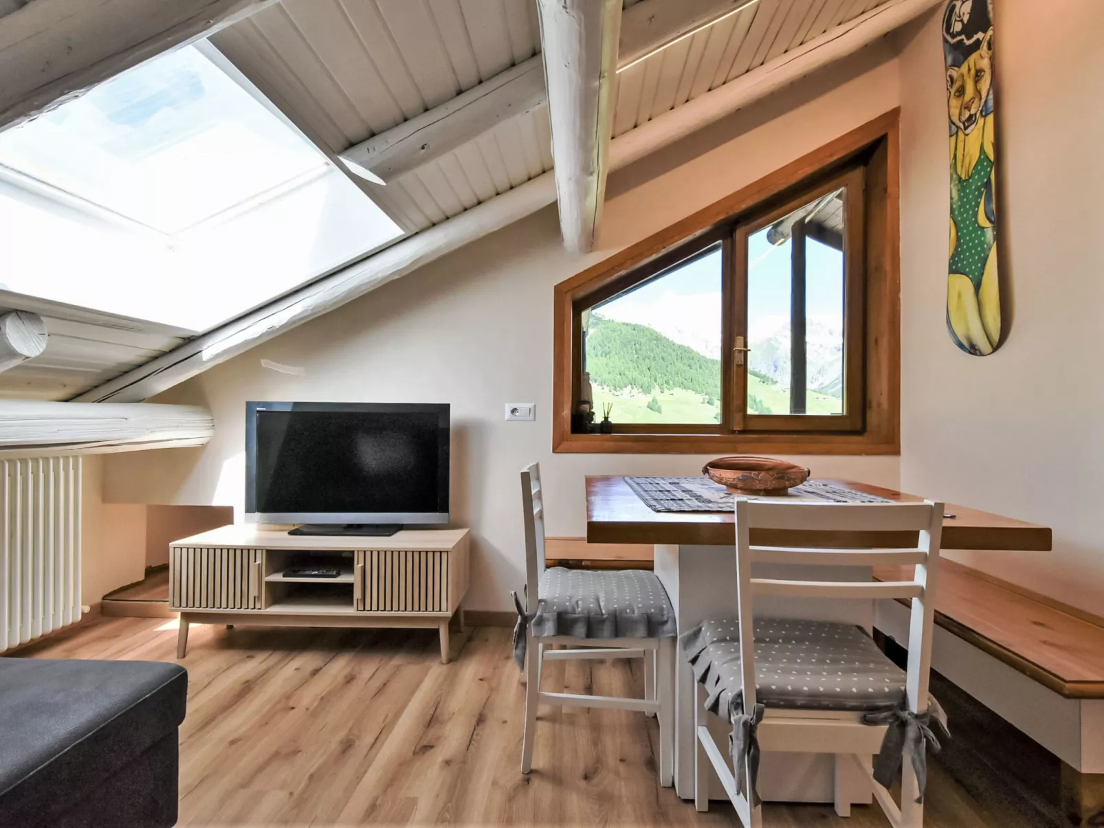 Caterina View-Inside