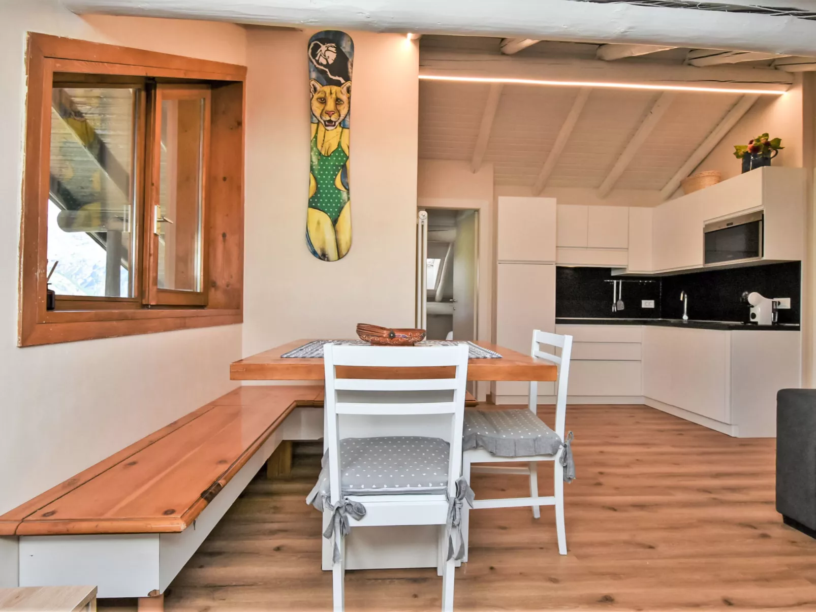 Caterina View-Inside