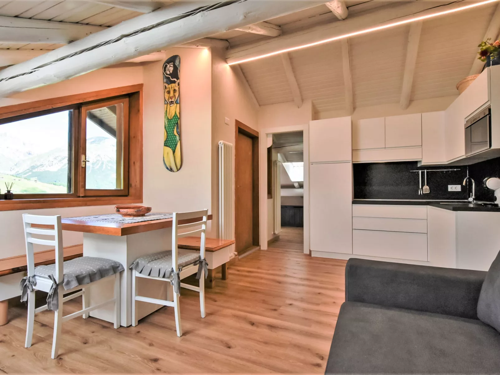 Caterina View-Inside