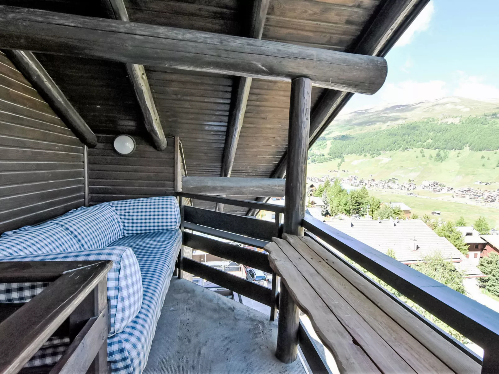 Caterina View-Outside