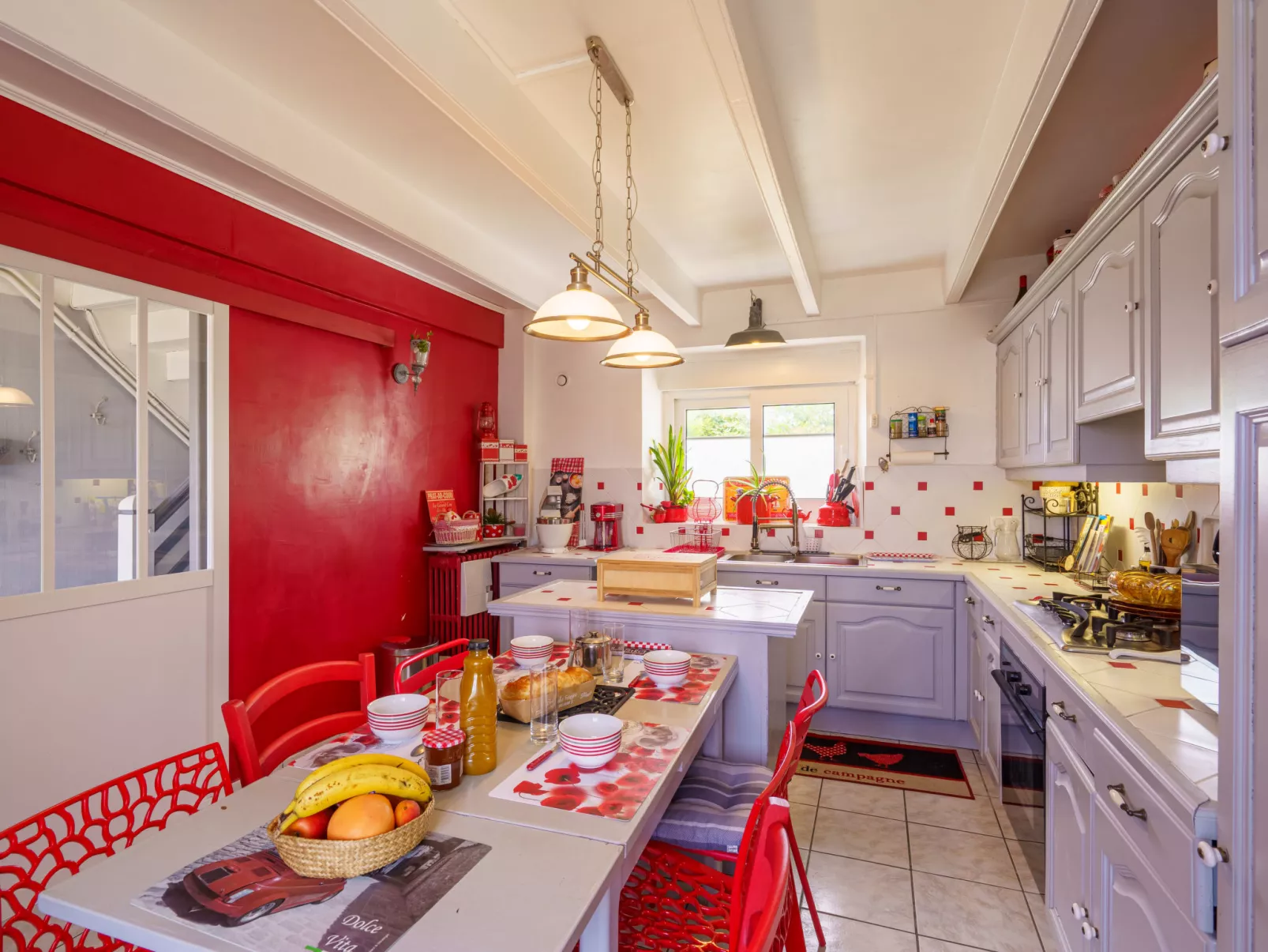 La maison du bonheur-Inside