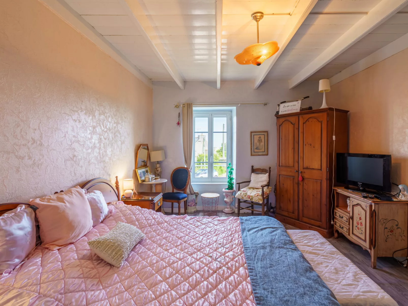 La maison du bonheur-Inside