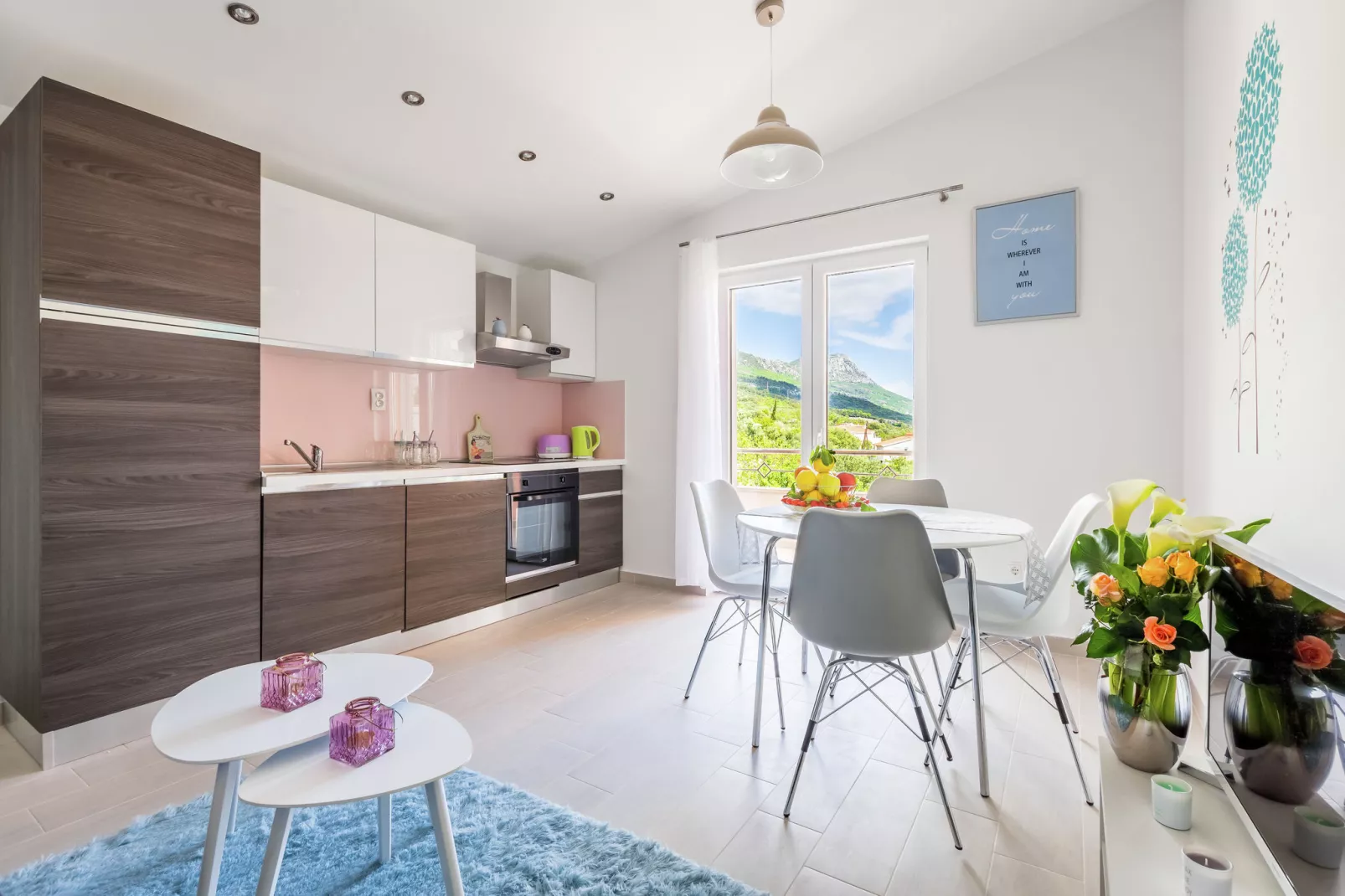 Sunrise apartment-Dining room