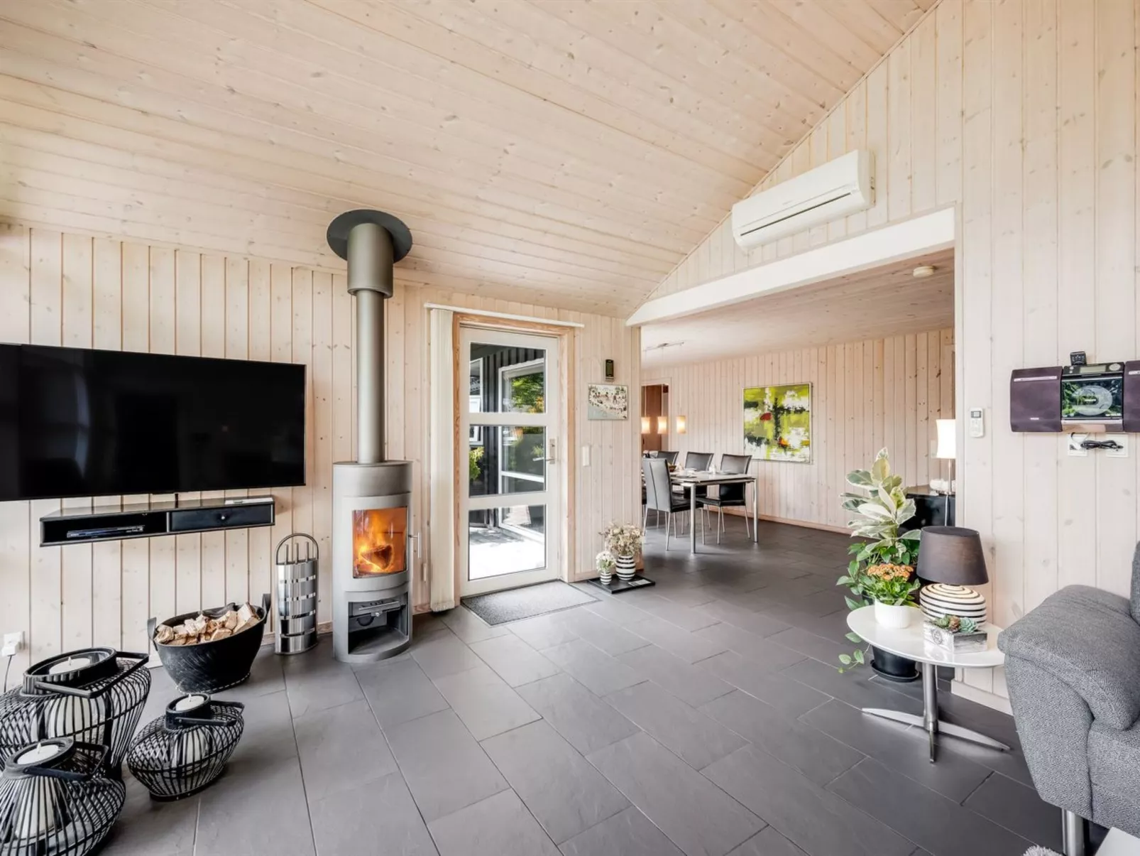 "Fritzi" - 1.7km from the sea-Inside