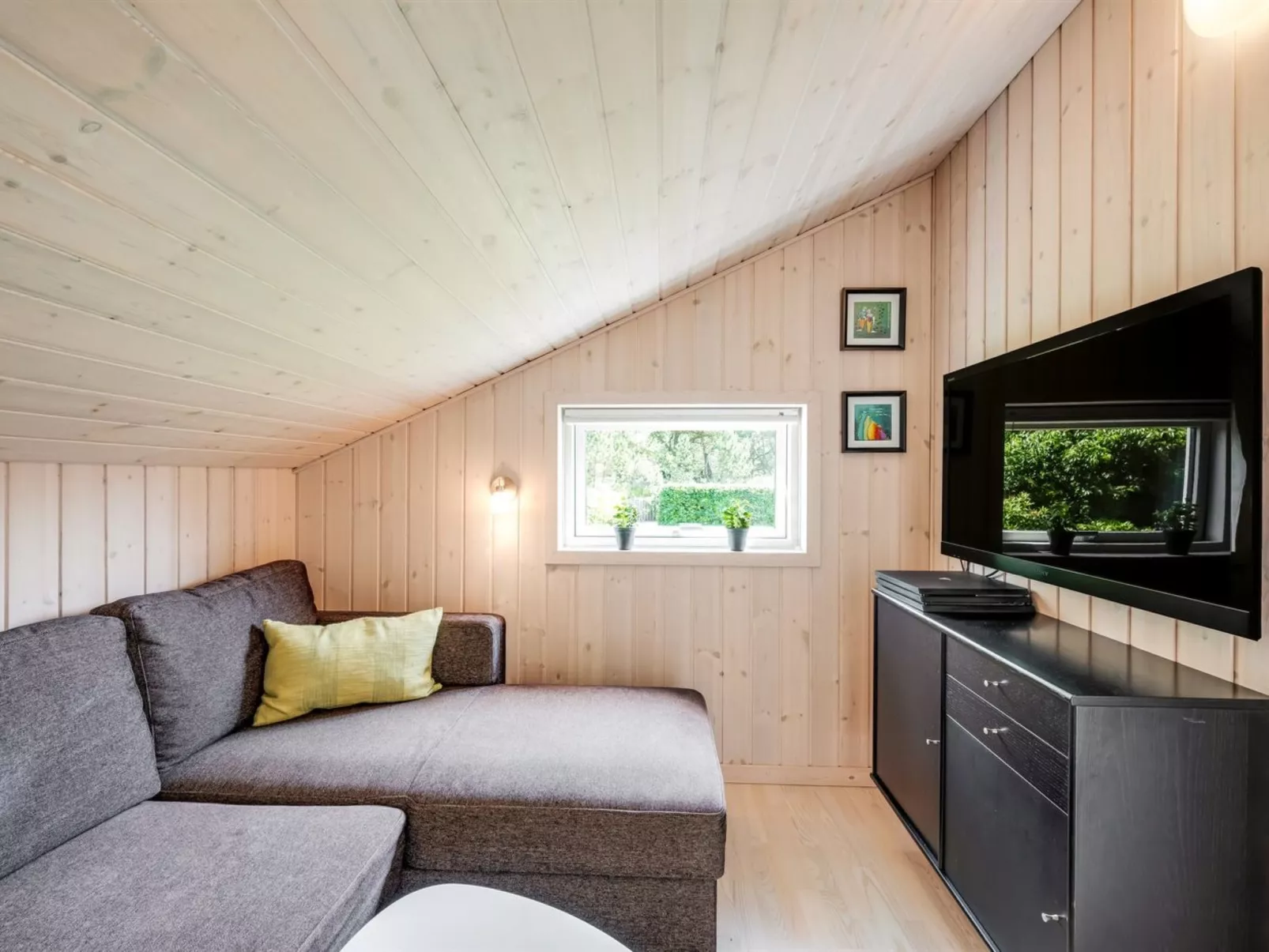 "Fritzi" - 1.7km from the sea-Inside