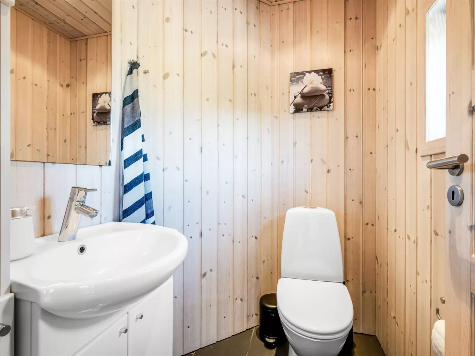 "Fritzi" - 1.7km from the sea-Inside