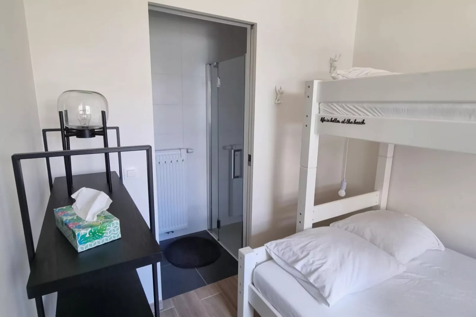 KARTHUIZER E1 0101PK-Bedroom