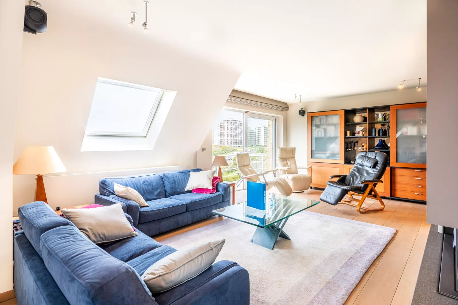 Dynastie - 0203-Living room