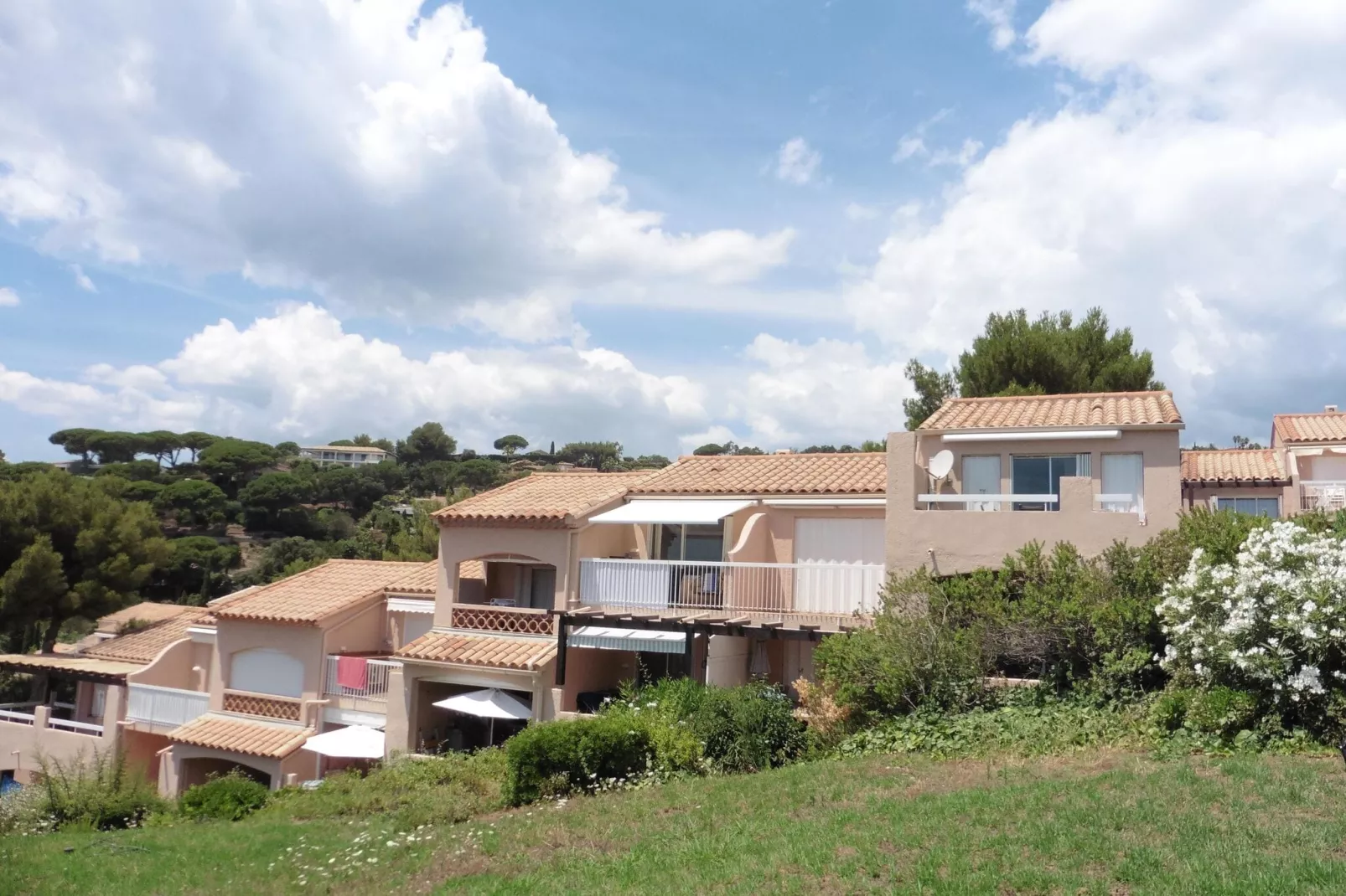 Studio in Sainte-Maxime-Exterior summer