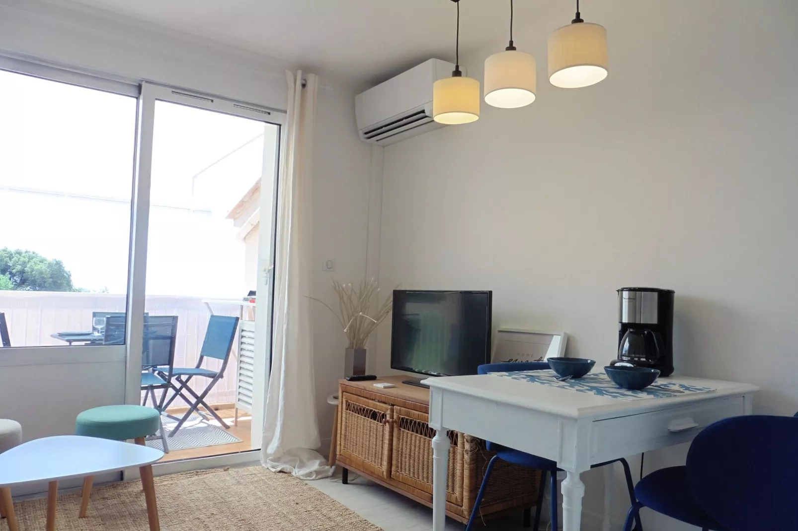 Studio in Sainte-Maxime-Living room