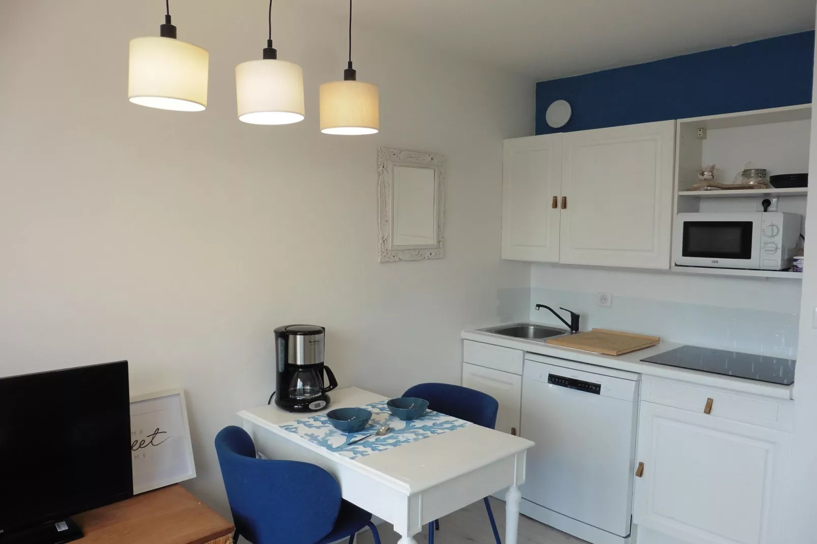 Studio in Sainte-Maxime-Kitchen