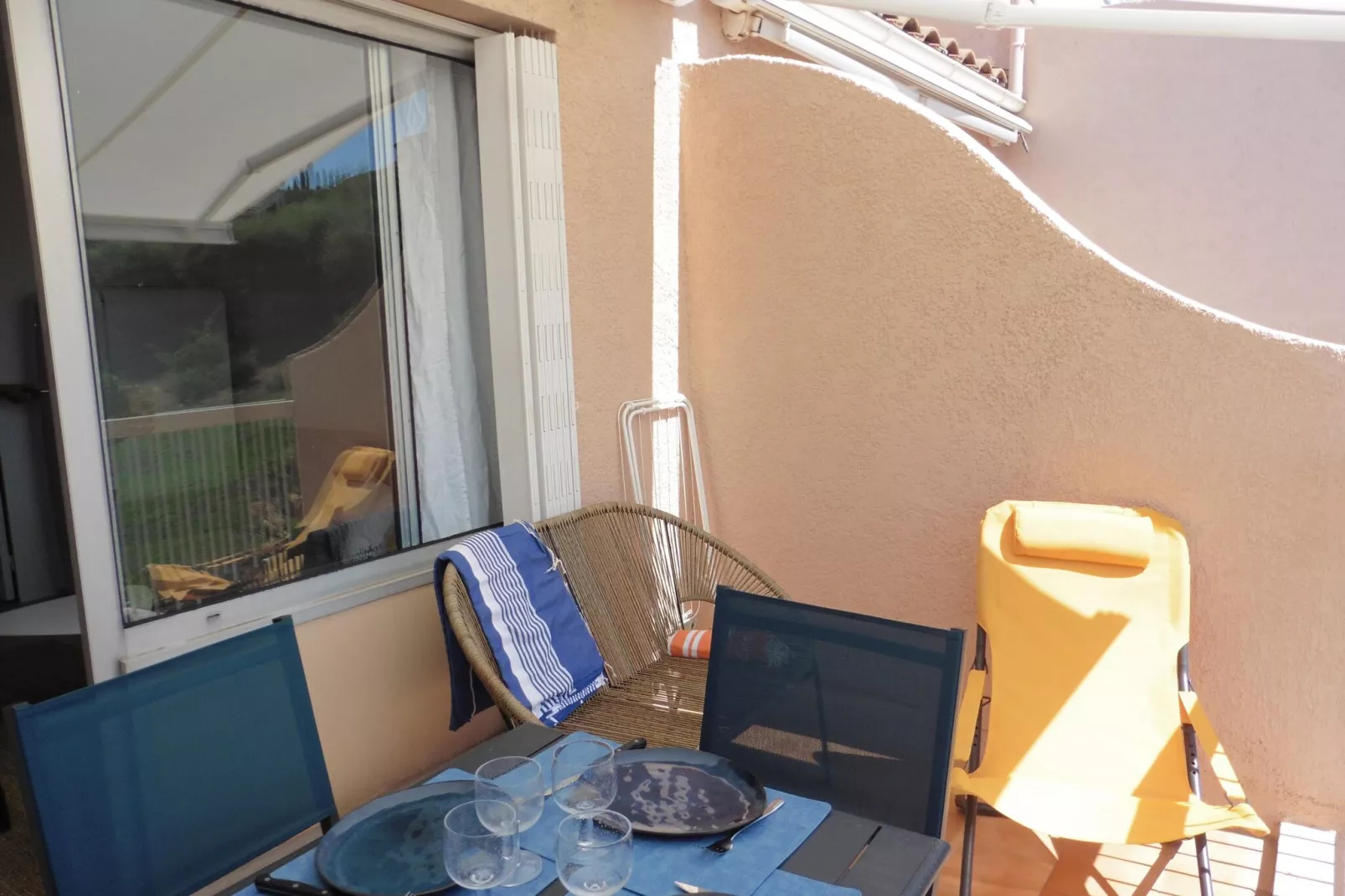 Studio in Sainte-Maxime-Terrace balcony