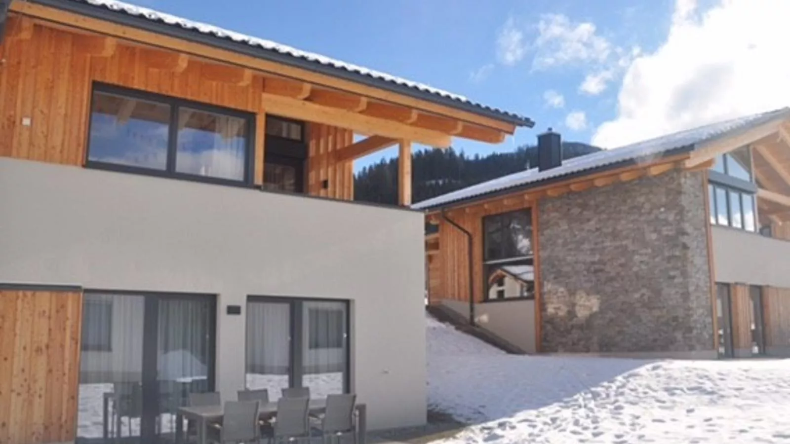 Grebenzen Eiszeit Lodge-Exterior winter