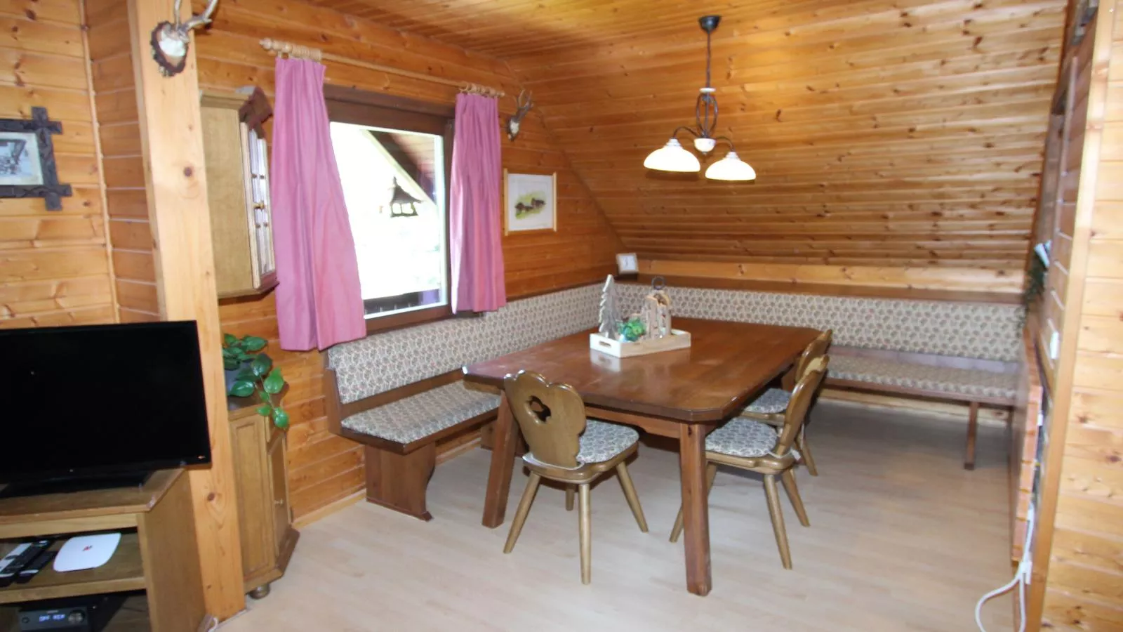 Mooshausl-Dining room