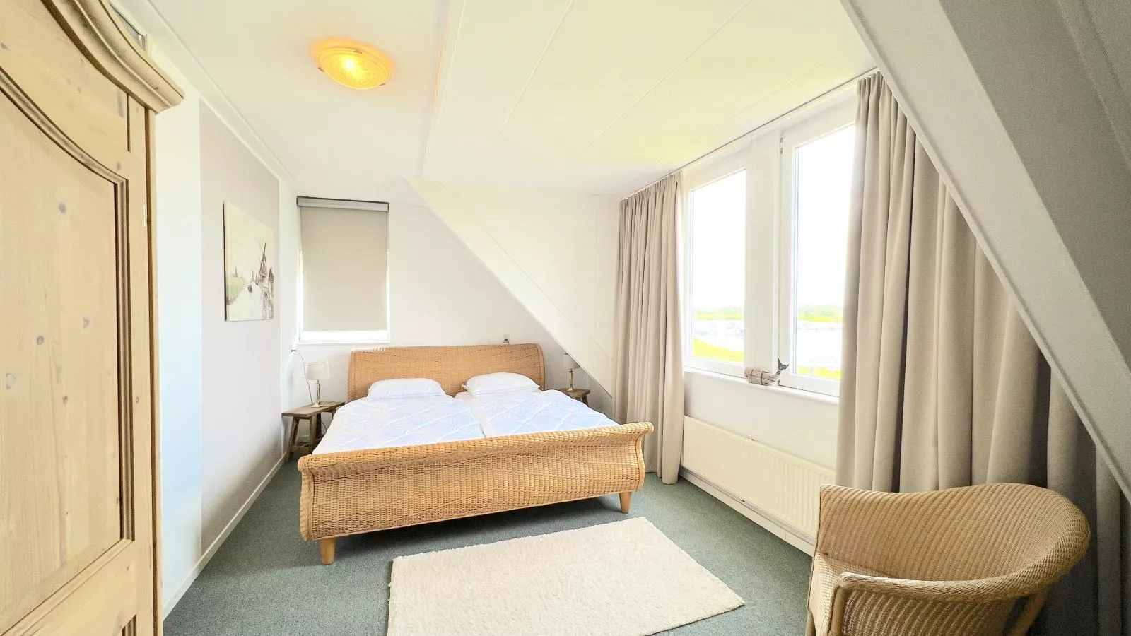 Rose Garden-Bedroom