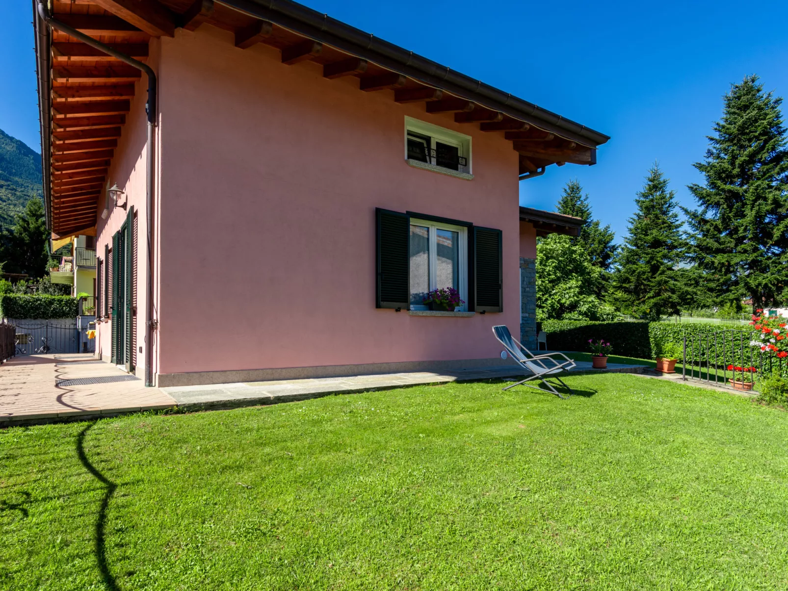 Gigliola (CCO390)-Outside