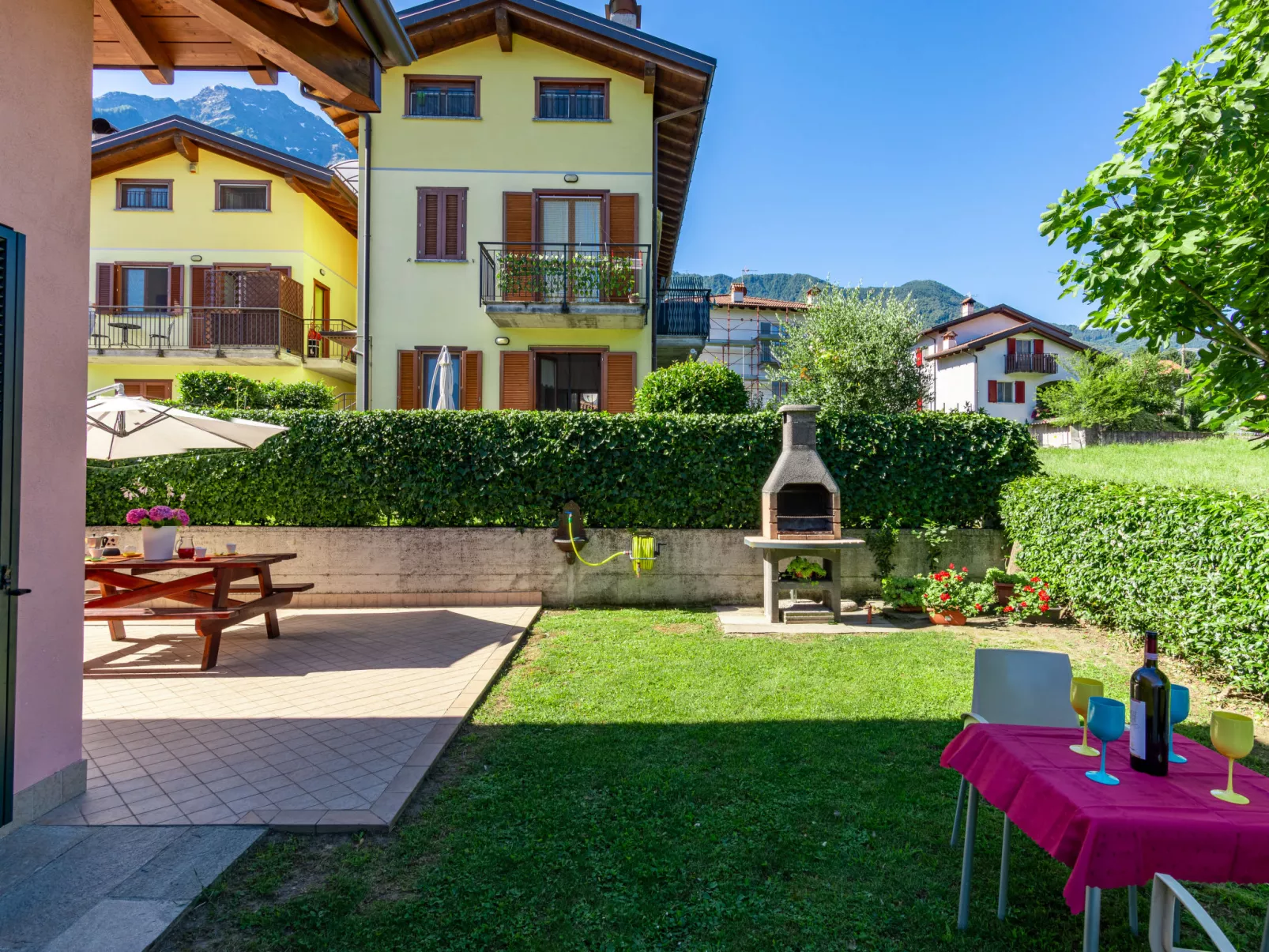 Gigliola (CCO390)-Outside