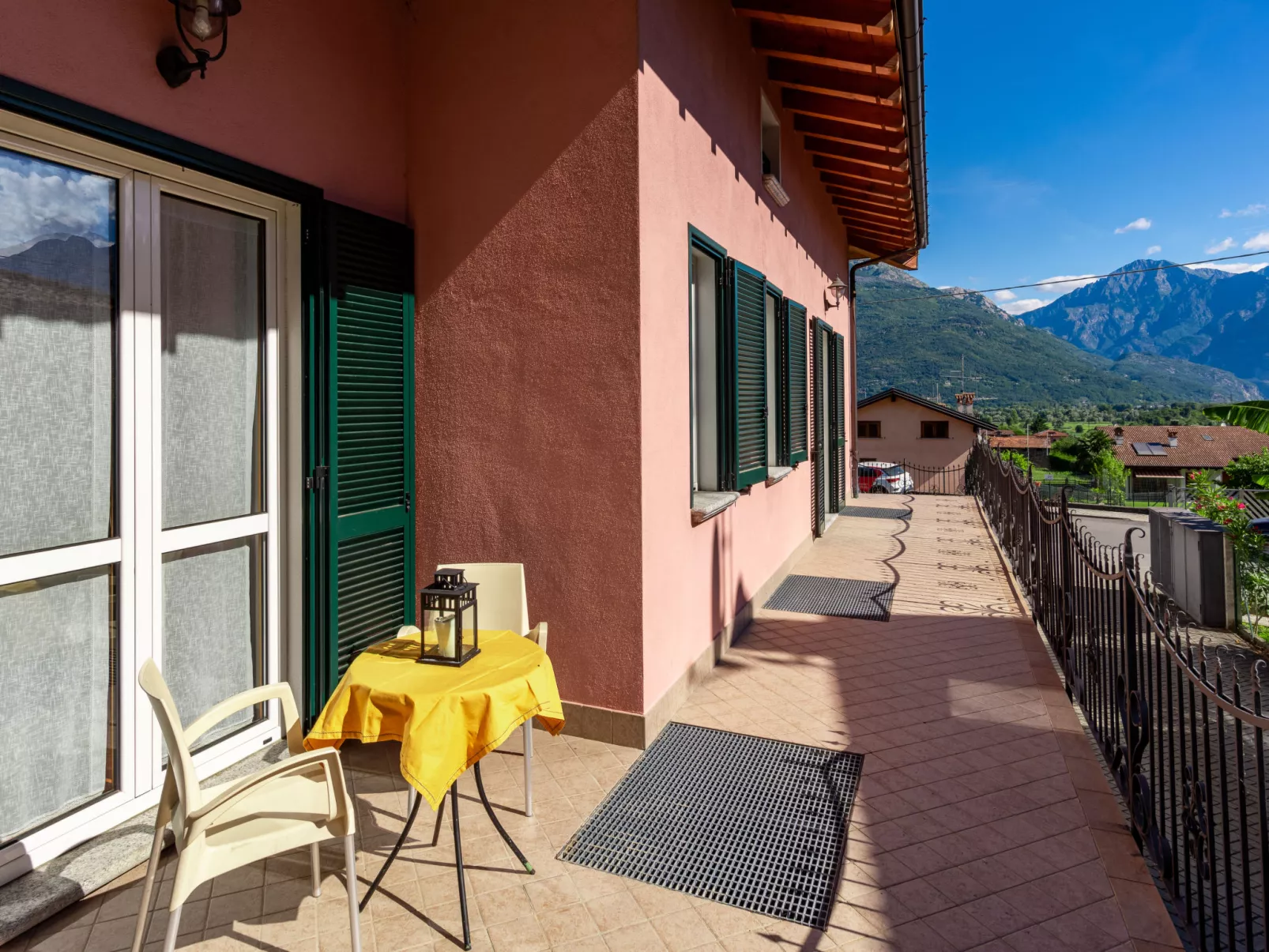 Gigliola (CCO390)-Outside