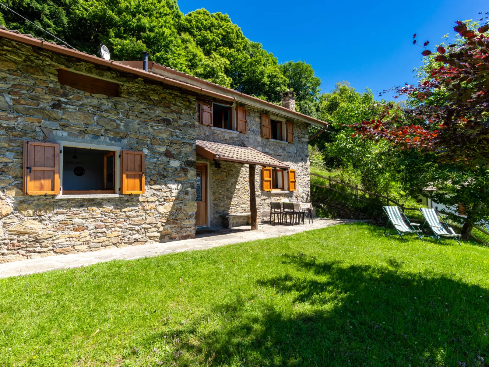 Munt del Nana-Outside