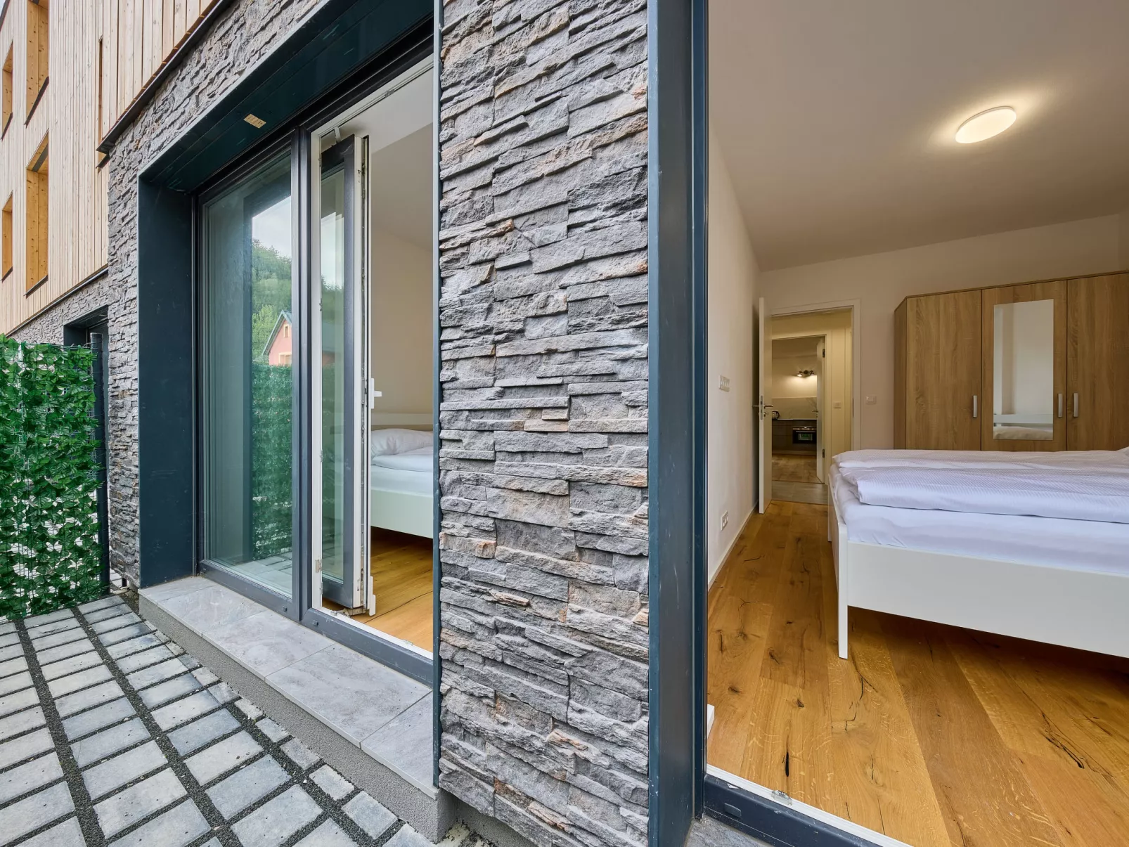 Trendy Mountain Terrace Retreat-Outside