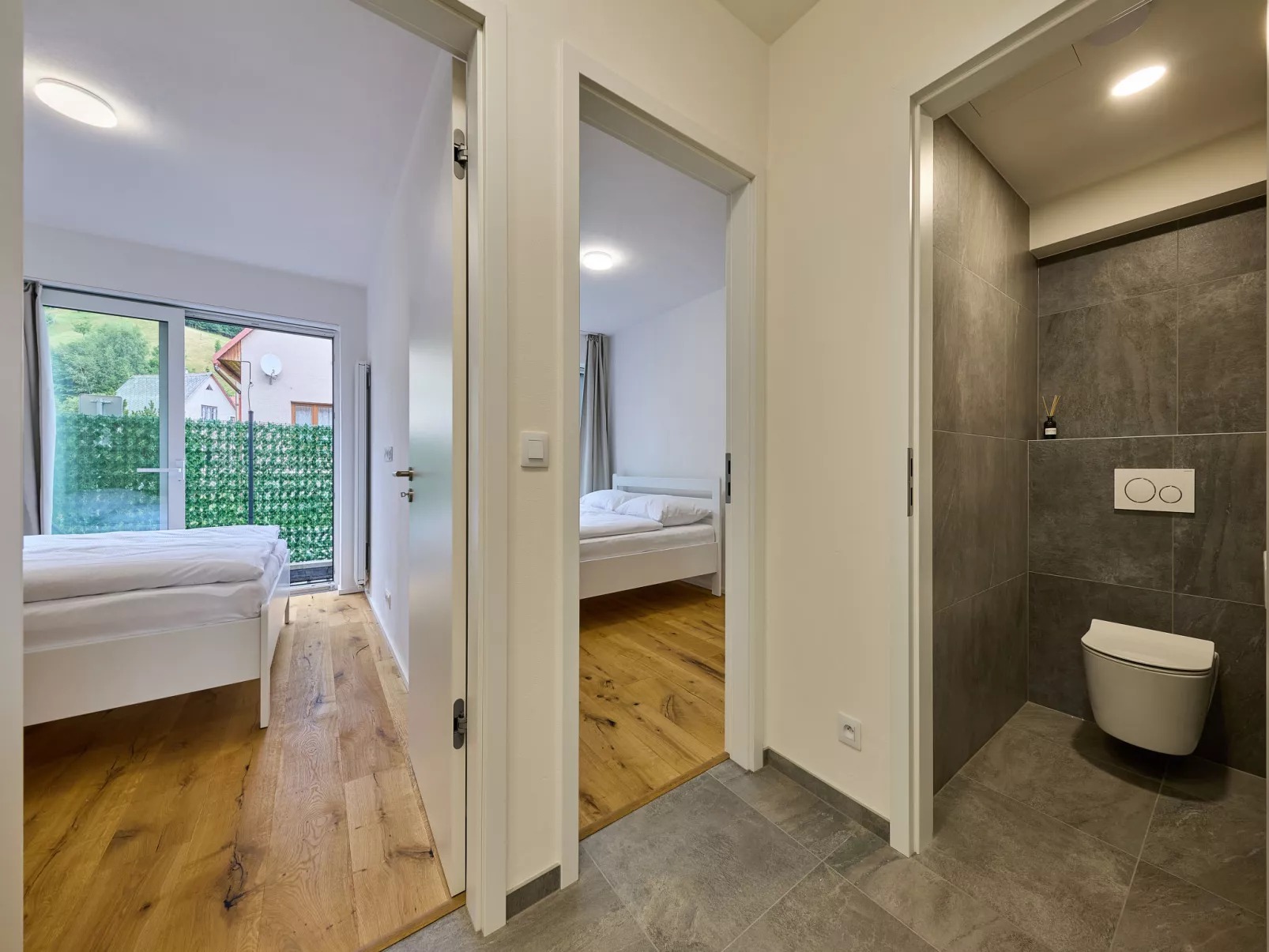 Modern Mountain Terrace Retreat & Pets-Drinnen