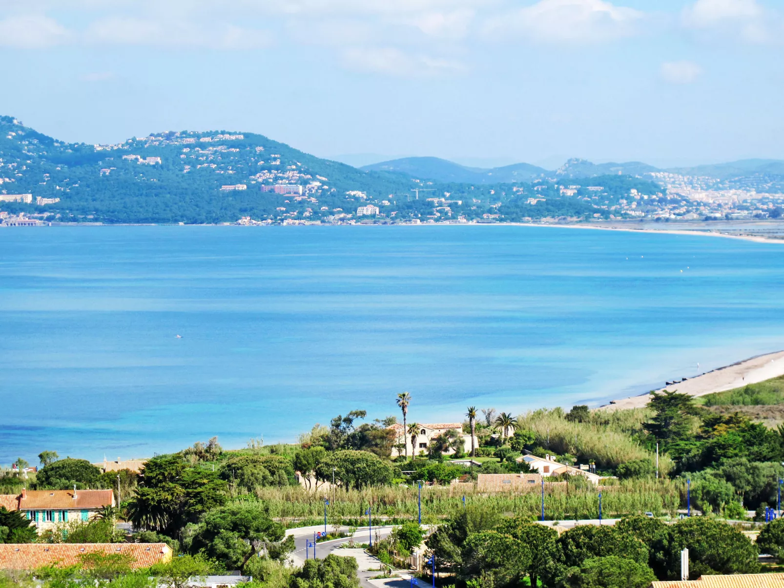 Le Dauphin-Area