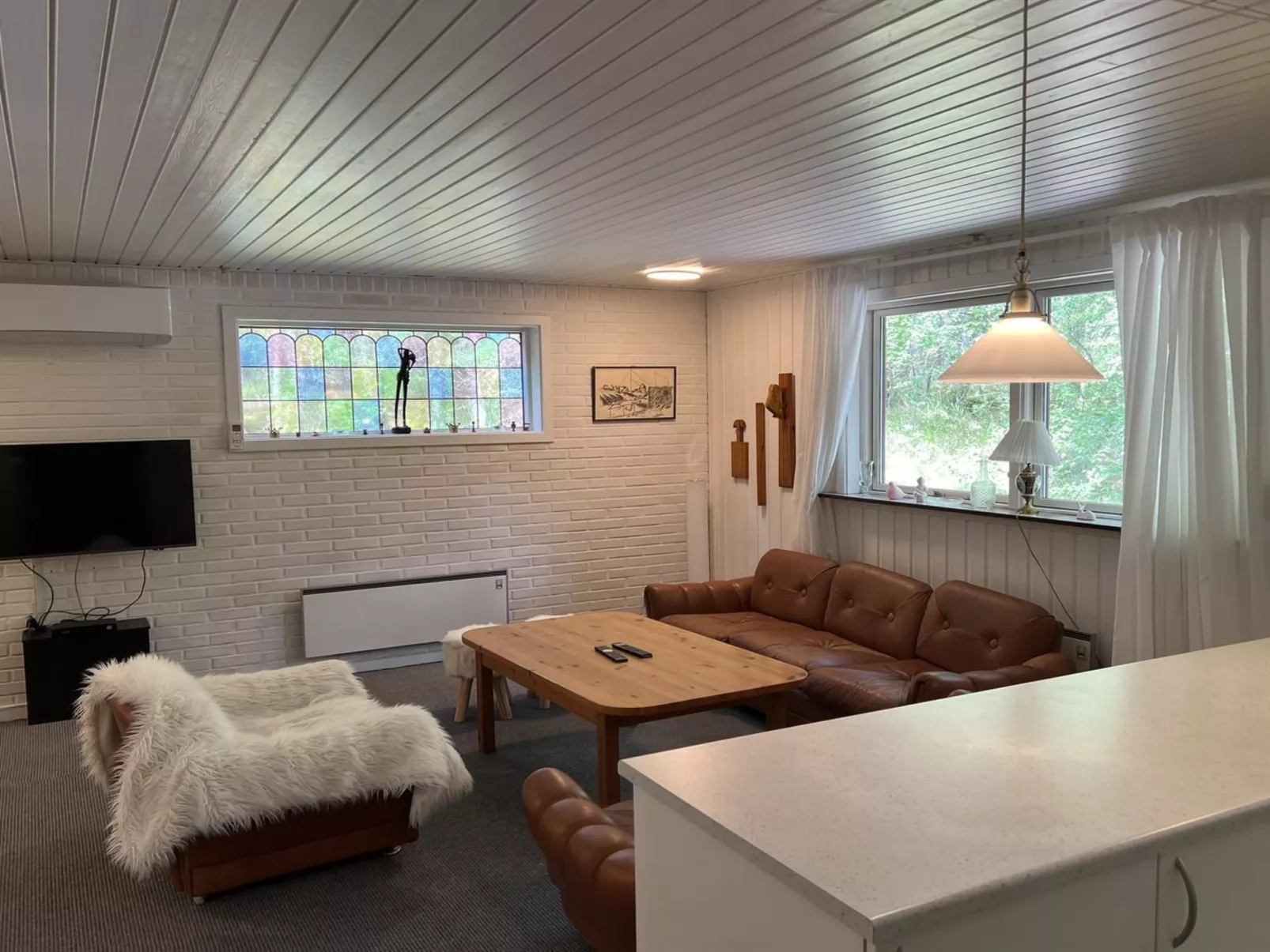 "Clementine" - 1.2km from the sea-Inside