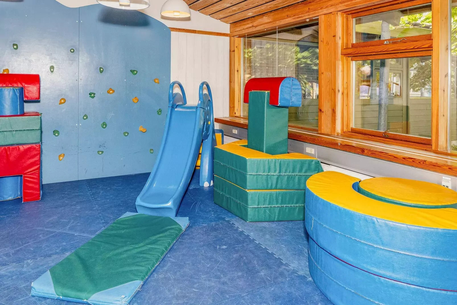 C-3 room,2 bathrooms,renovated-Not tagged
