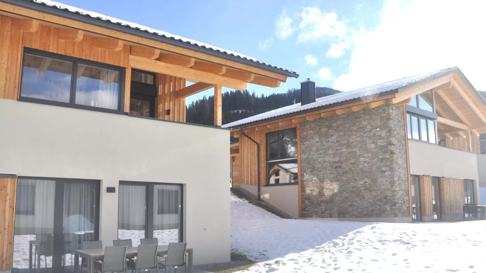 Grebenzen Eiszeit Lodge-Exterior winter