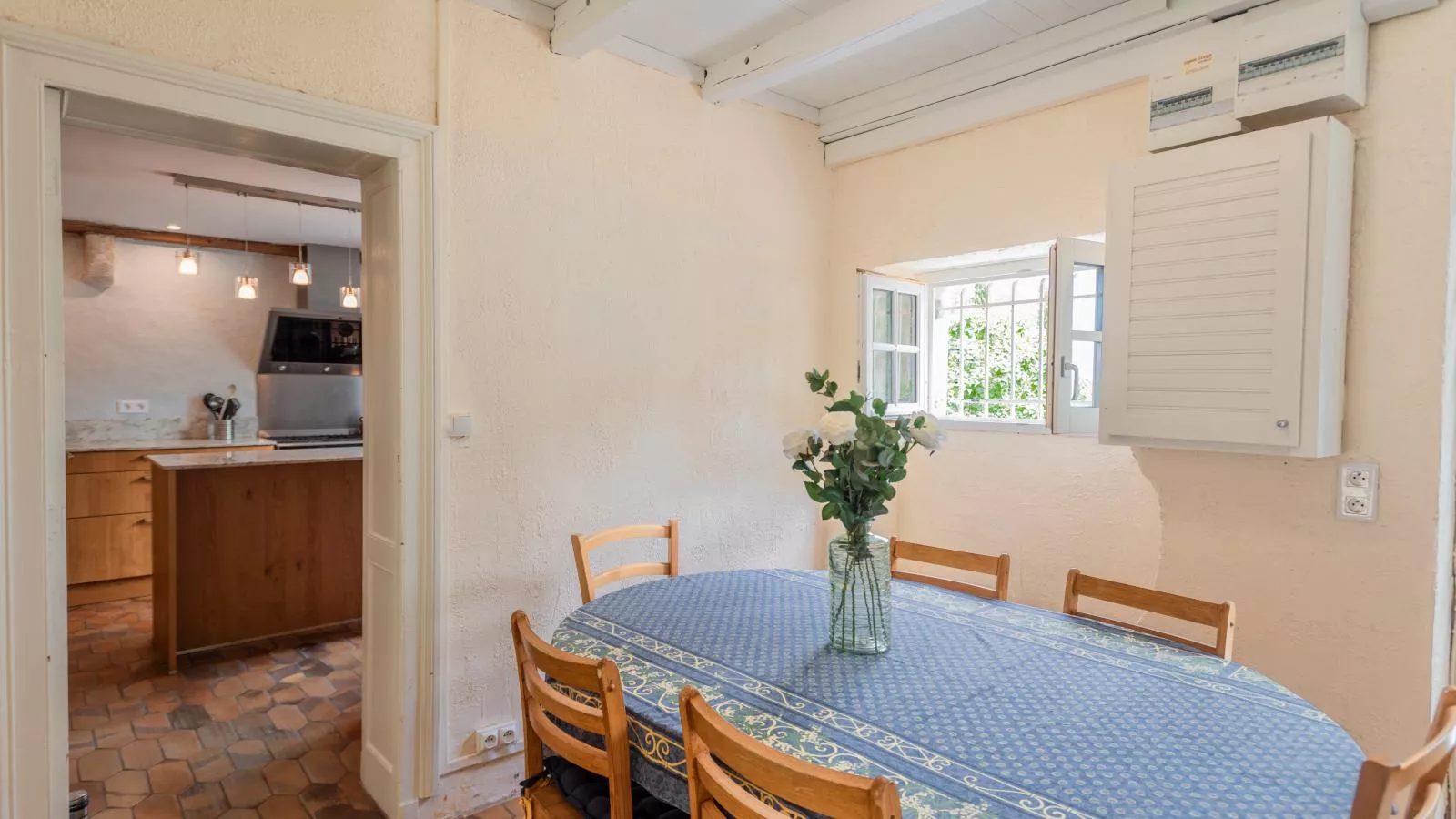 Fond de Bacquey-Dining room