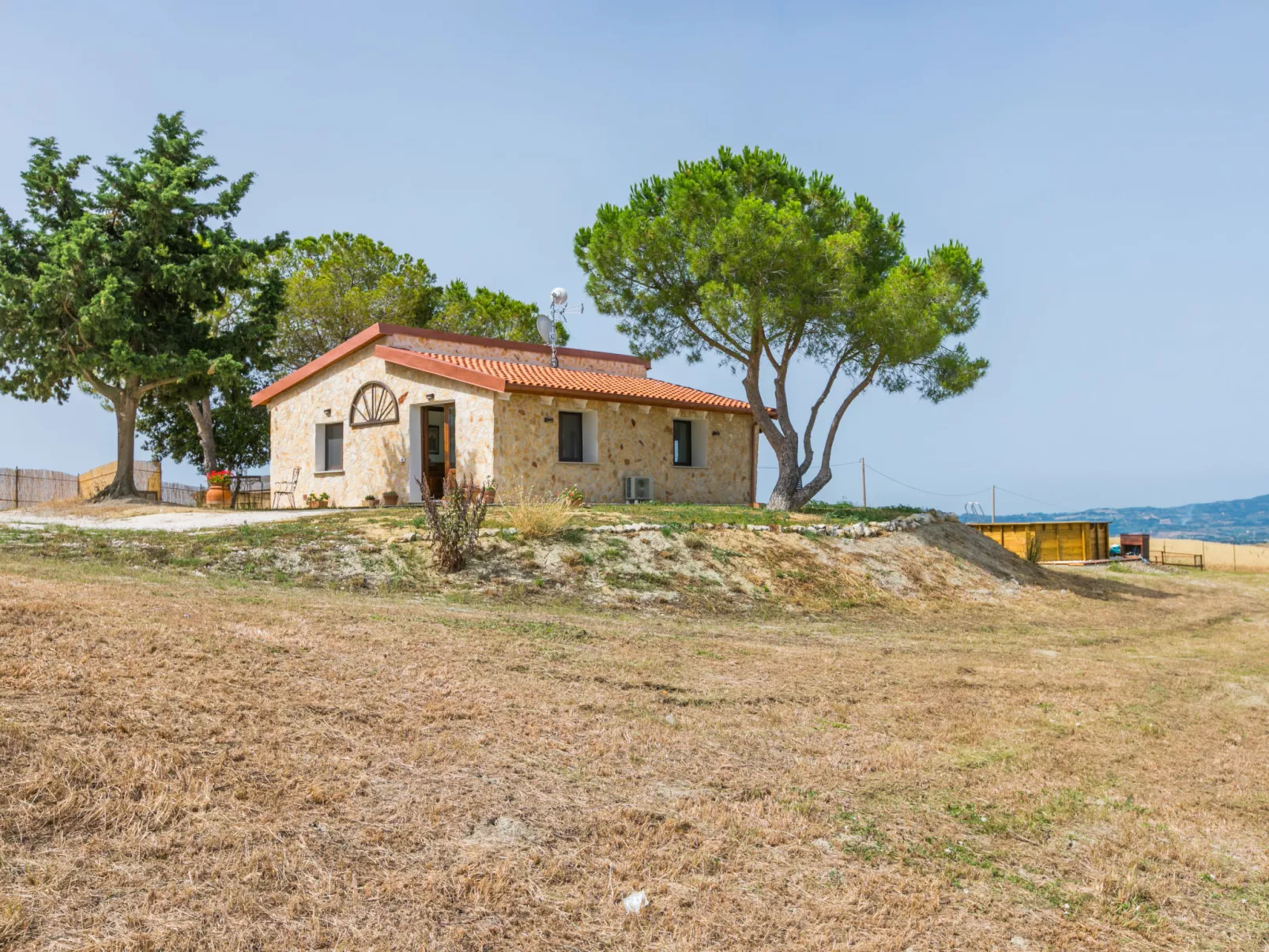 Casaletto Anticaluce-Outside