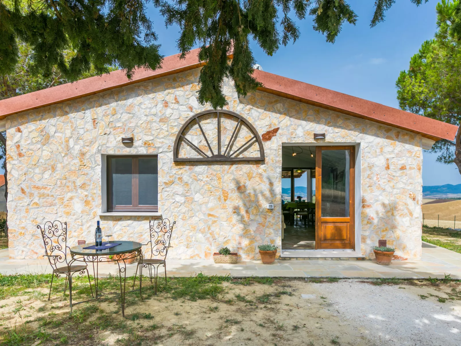 Casaletto Anticaluce-Outside