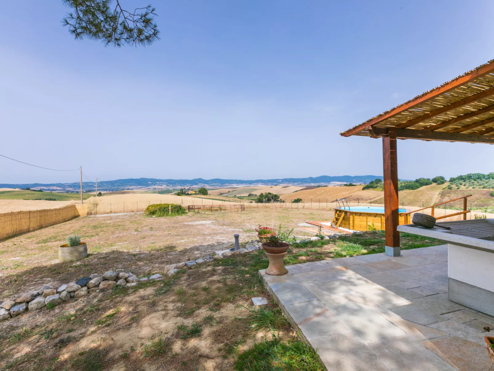 Casaletto Anticaluce-Outside