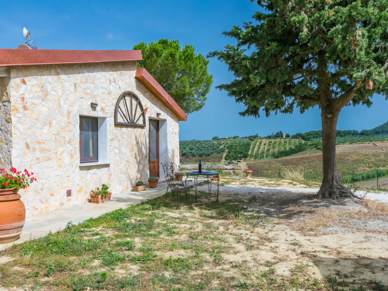 Casaletto Anticaluce-Outside