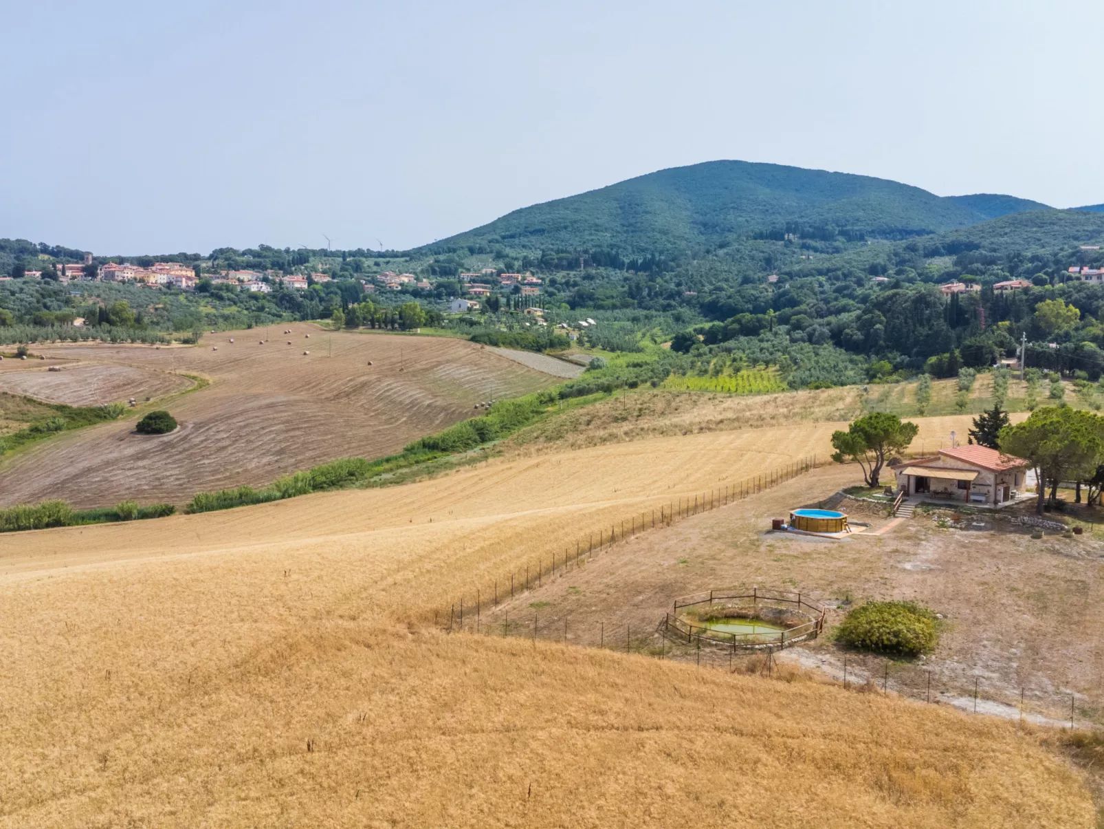 Casaletto Anticaluce-Outside