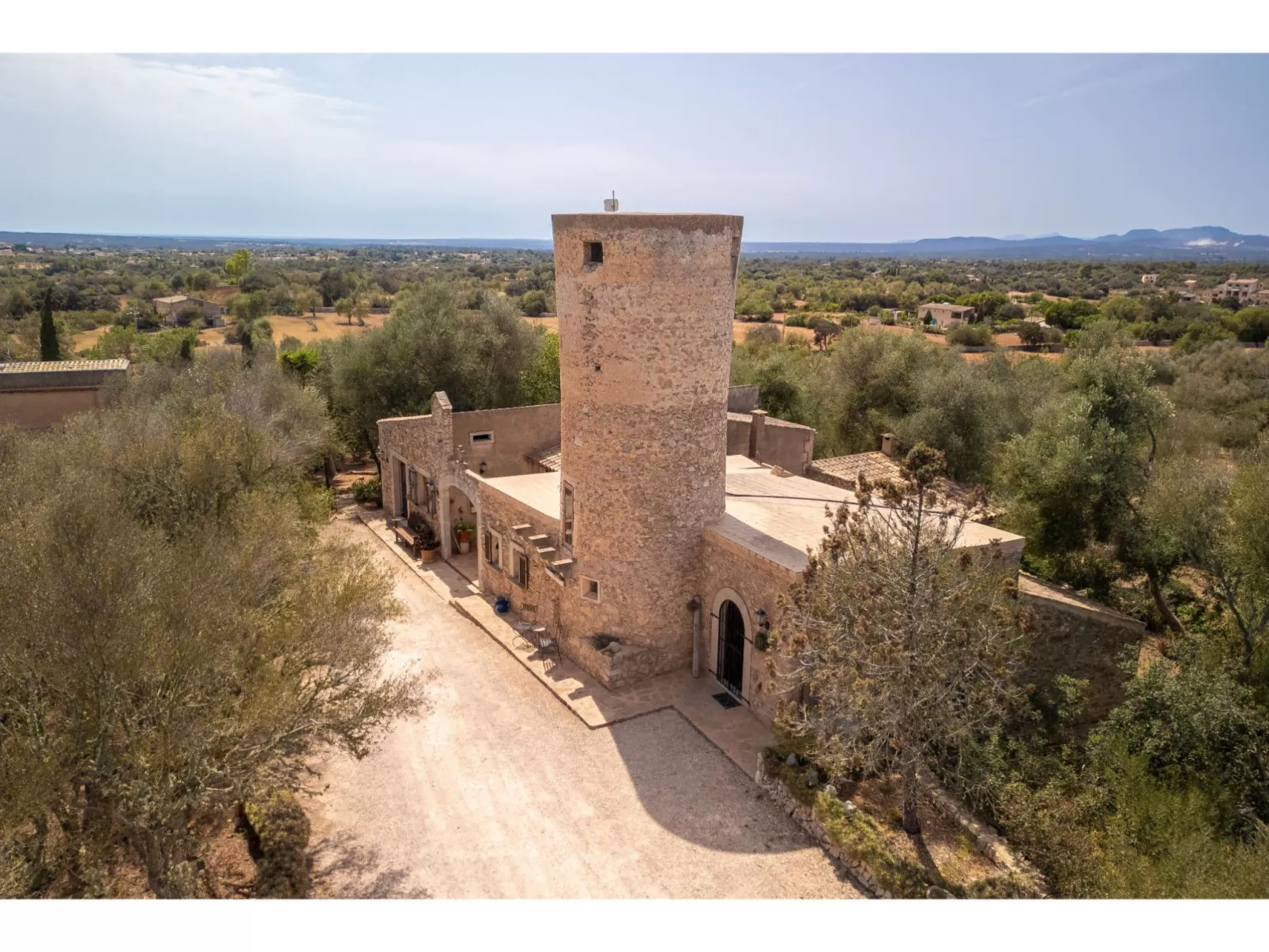 Moli de sa Cova-Outside