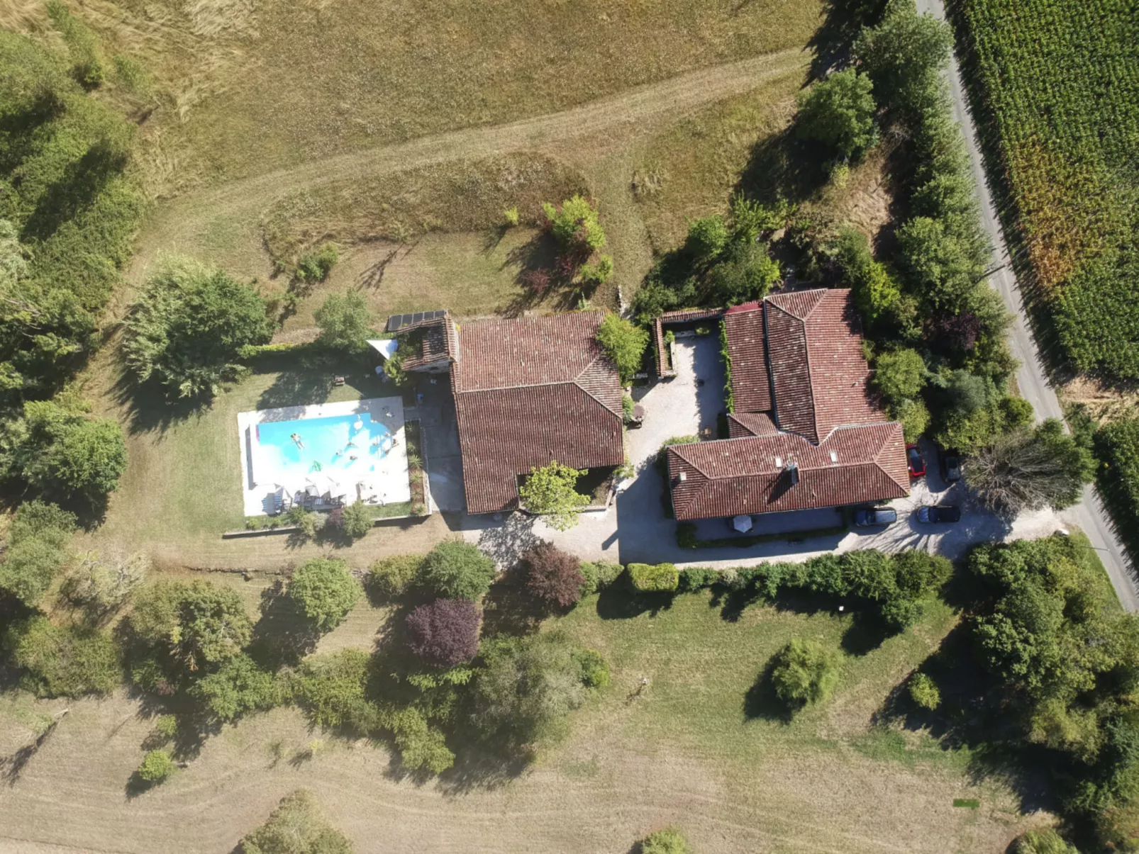 Larroque Haute-Outside