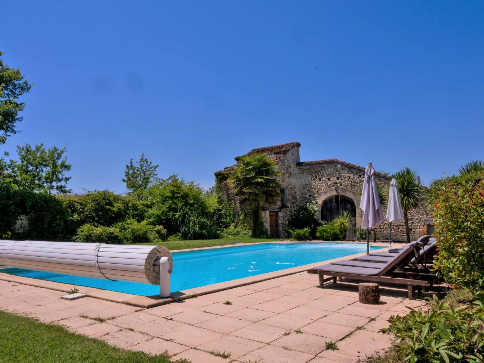 Larroque Haute-Outside